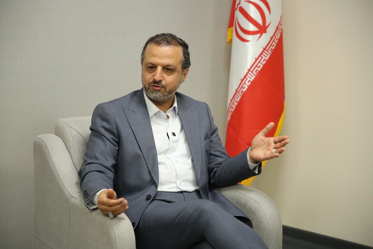 روایت خاندوزی از ریشه ناترازیهای اقتصادی | رد پای برق در گرانی دلار!