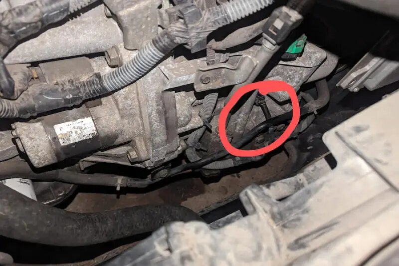 علائم خرابی سنسور دور موتور در خودروهای مختلف | چطور خرابی سنسور دور موتور را تشخیص دهیم؟ + راهحلهایی برای تعمیر و پیشگیری از خرابی آن