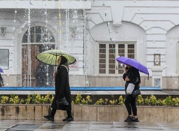 فعالیت سامانه بارشی در شمال | بارش رگبارهای موسمی در جنوب 