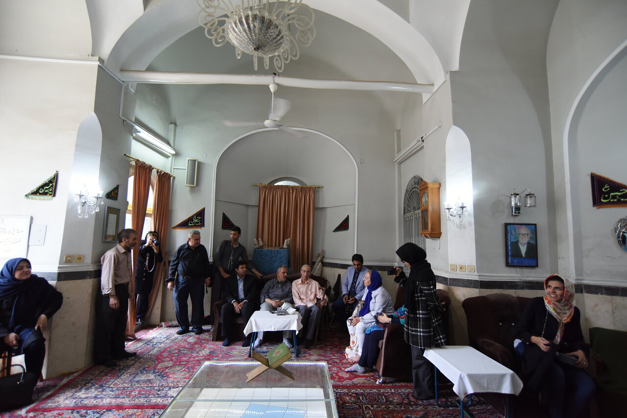 شیخهادی؛ محلهای آزادیخواه