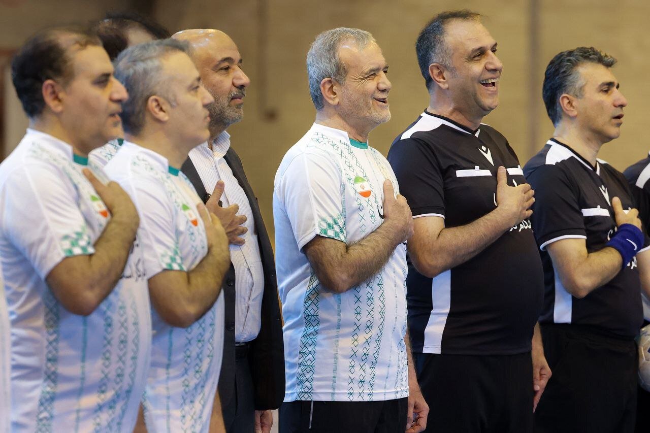 پزشکیان / فوتبال/ 