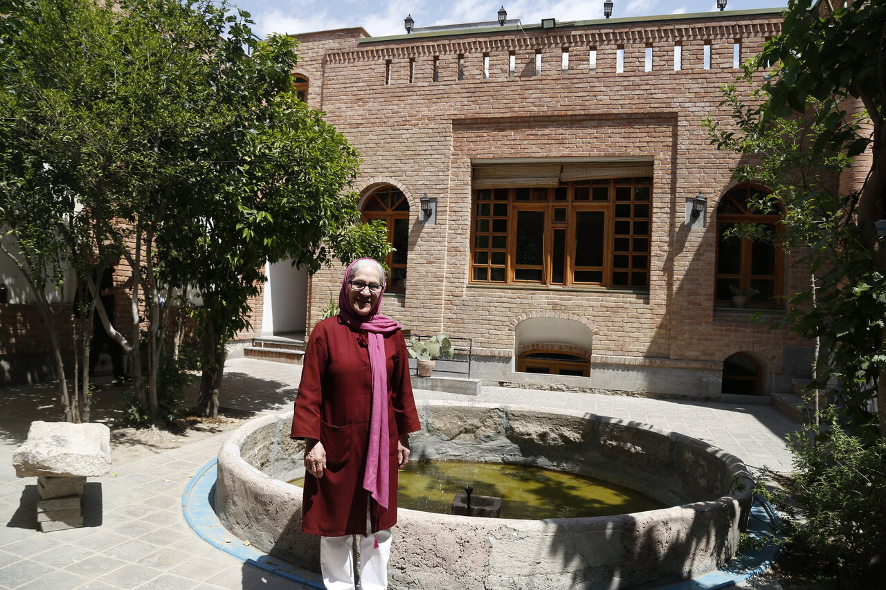 لیدر افسانه ای