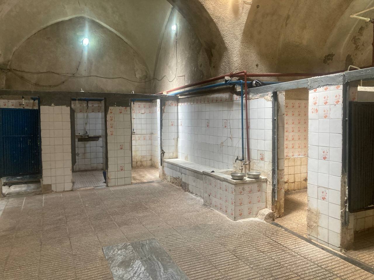 سرک کشی در حمام قدیمی عودلاجان