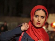 عکس هنری الناز شاکردوست در یک کافه