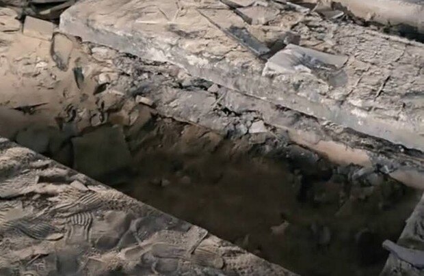 نبش قبر حافظ اسد و انتقال بقایای جسد به مکانی نامعلوم | تصاویر