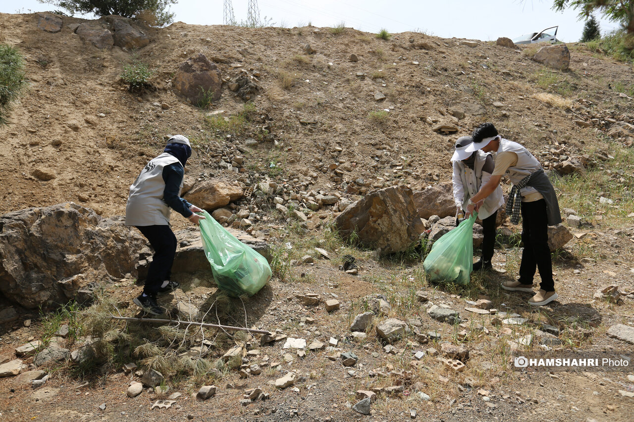 اجرای نخستین برنامه پاکسازی همگانی پایتخت در بوستان نرجس خاتون