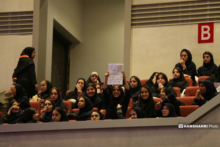 گردهمایی دختران شهر با حضور شهردار تهران