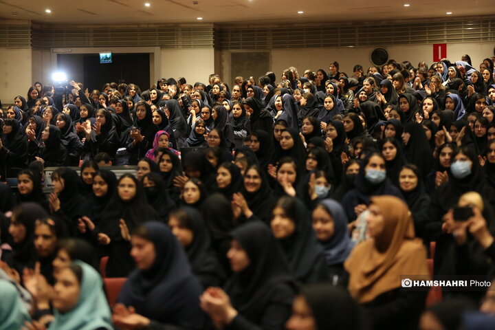 گردهمایی دختران شهر با حضور شهردار تهران