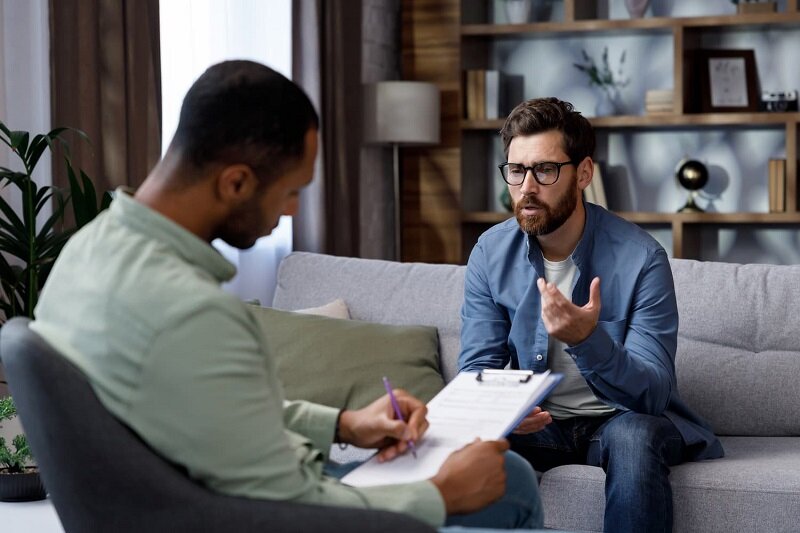 چرا به روانشناس مراجعه می‌کنیم؟