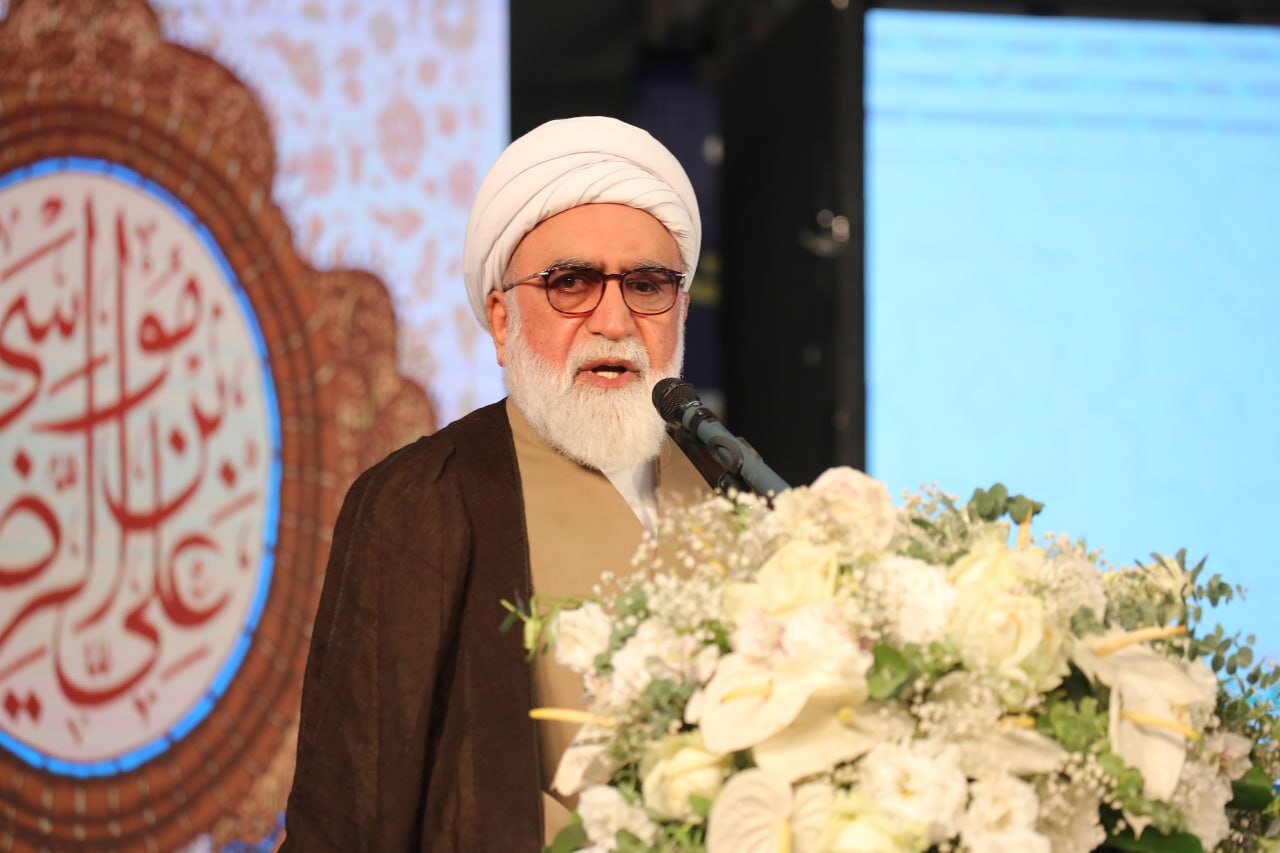 تهران زیر سایه پرچم امام رضا (ع)