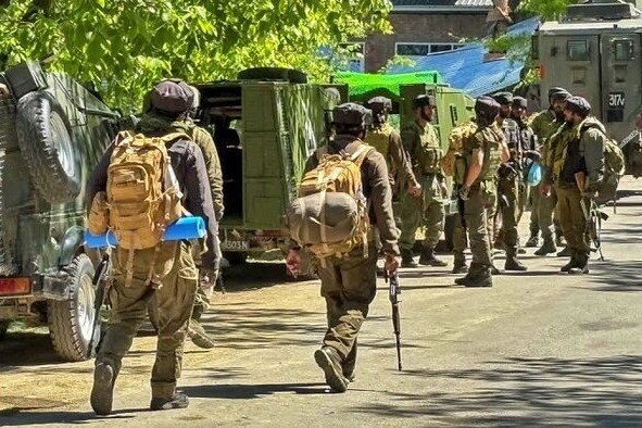 مناقشهای خطرناک در همسایگی ما که ۴بازیگر اتمی دارد | چین گوش به زنگ و آمریکا در حال رصد تحولات | بمب اتم؛ مساله این است