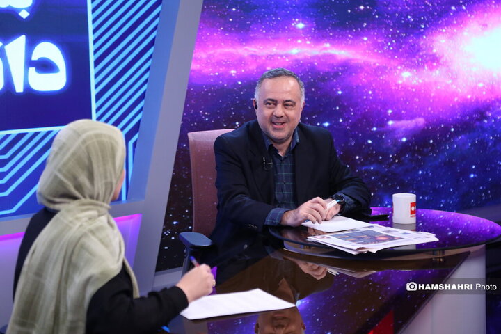 مجله ی دانستنیهای علمی