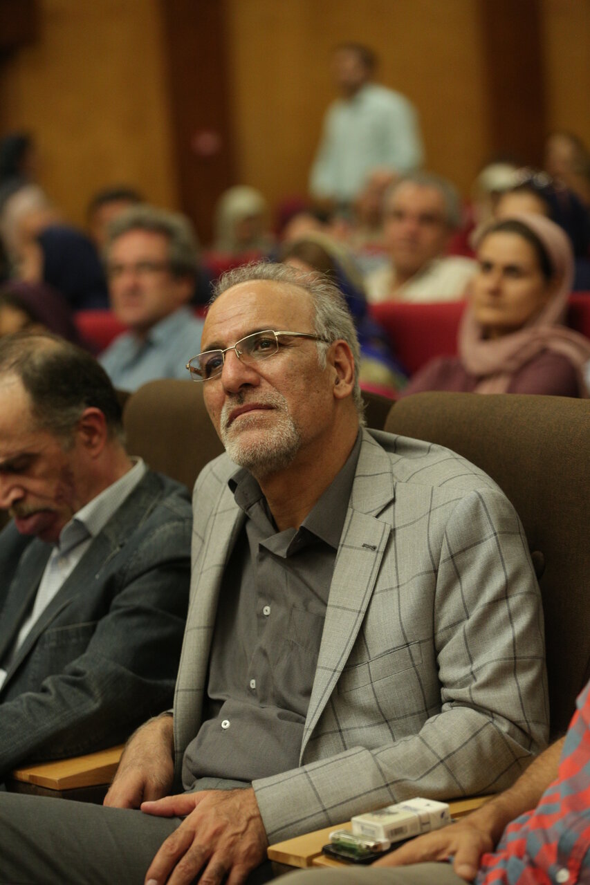 آموزگاران فراموش‌نشدنی شهر | کدام مدارس تهران را به معلم های معروفشان می شناسند؟