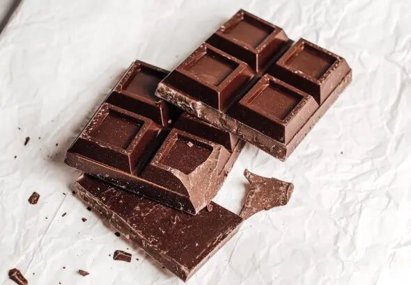 شکلاتهایی که در بازار ایران وجود دارد، شکلات نیستند، بلکه... شکلات