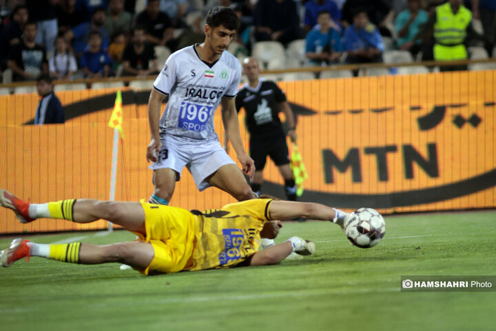 تصاویر بازی فوتبال استقلال 5- آلومینیوم اراک 1