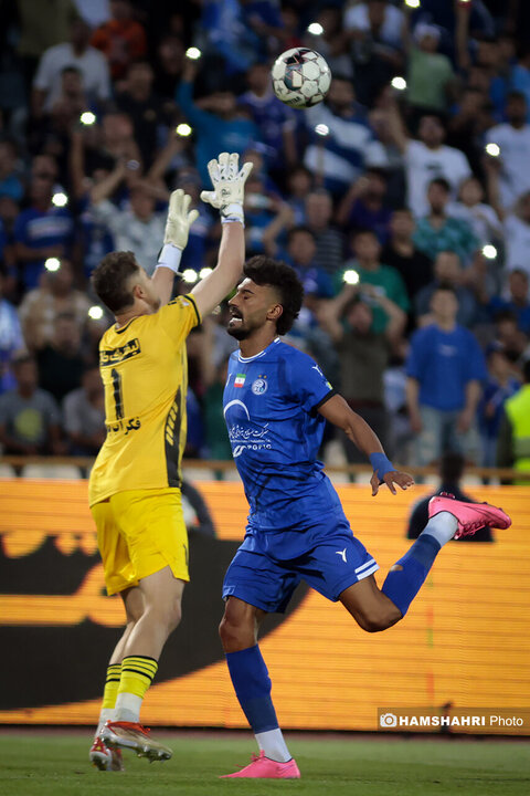 تصاویر بازی فوتبال استقلال 5- آلومینیوم اراک 1