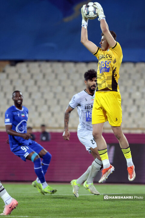 تصاویر بازی فوتبال استقلال 5- آلومینیوم اراک 1