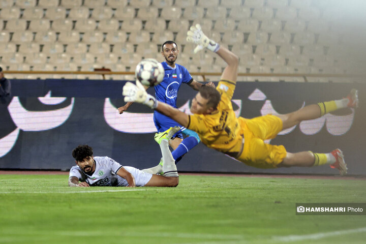 تصاویر بازی فوتبال استقلال 5- آلومینیوم اراک 1