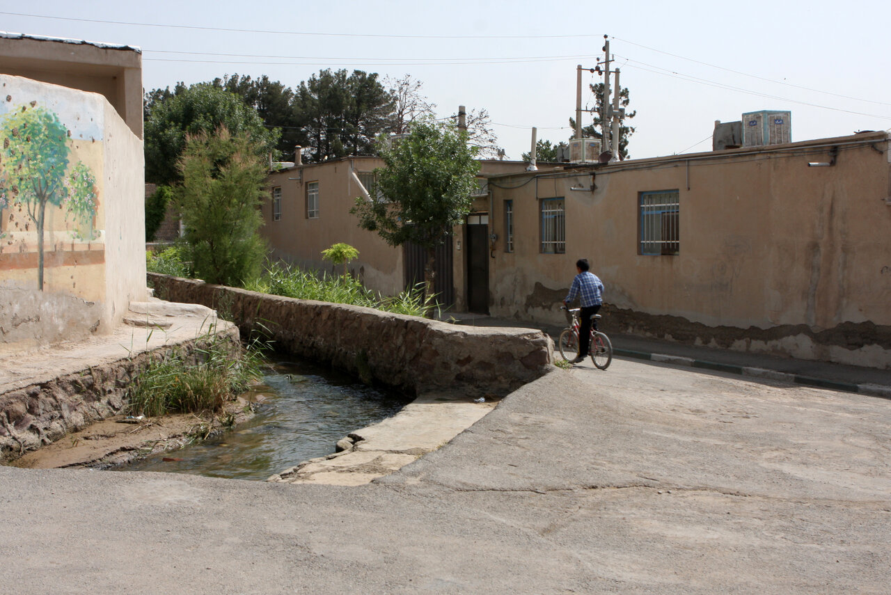 روستای عشق آباد. قنات