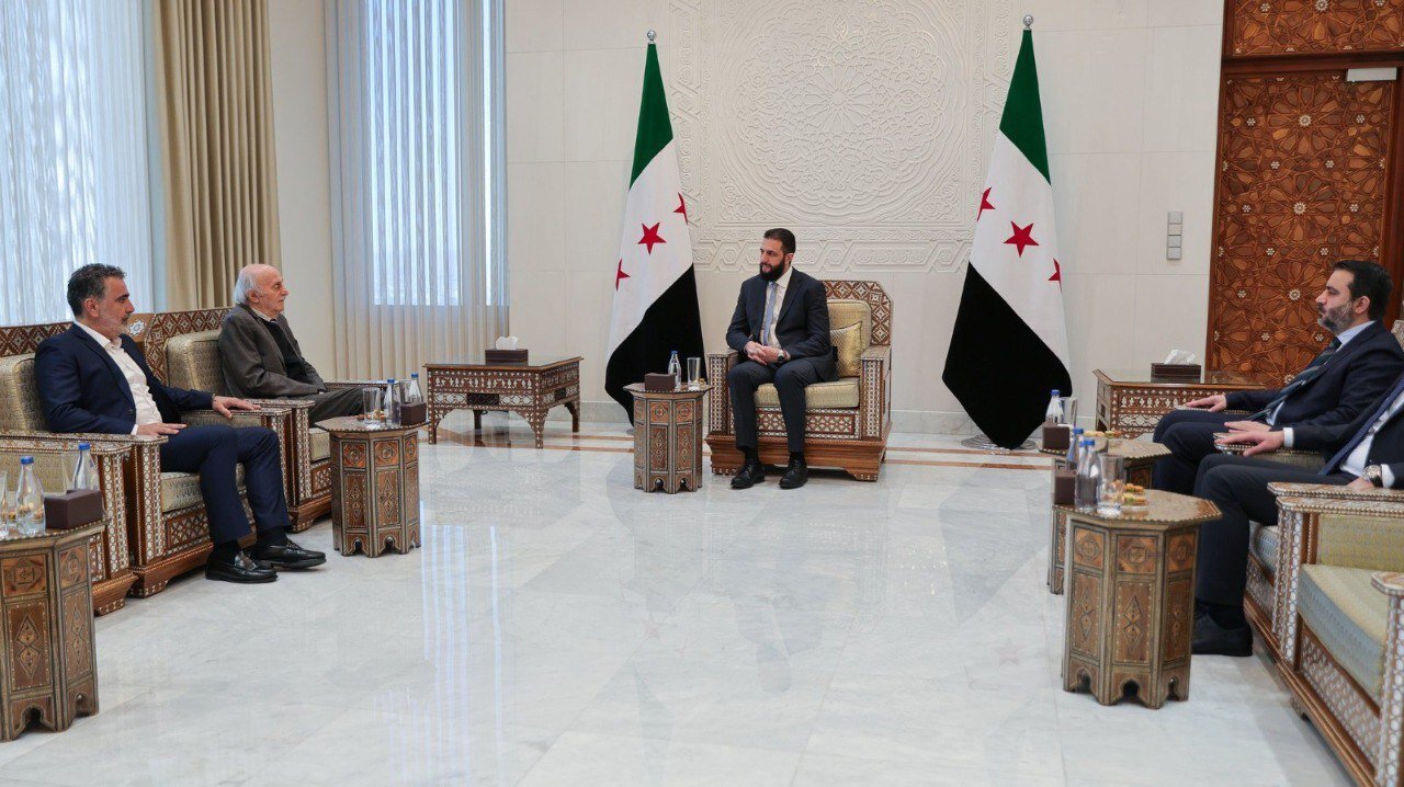 تصاویری از دیدار رهبر دروزی های لبنان با جولانی در دمشق