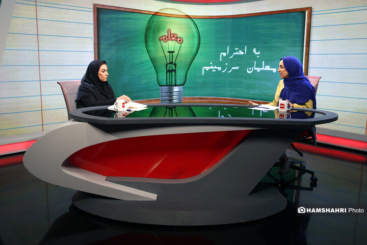 گفتگو با خانم سمیه خزلی معلم دانش اموزان اوتیسم