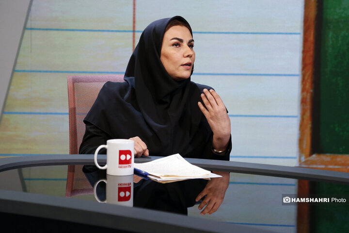 گفتگو با خانم سمیه خزلی معلم دانش اموزان اوتیسم