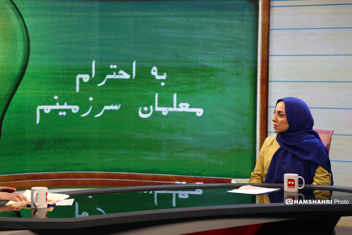 گفتگو با خانم سمیه خزلی معلم دانش اموزان اوتیسم