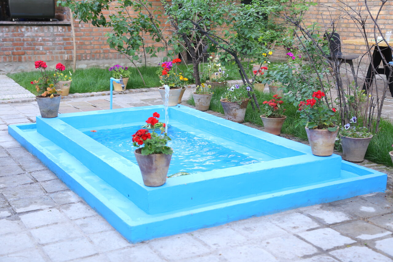 شما هم به خانه سیمین و جلال دعوتید