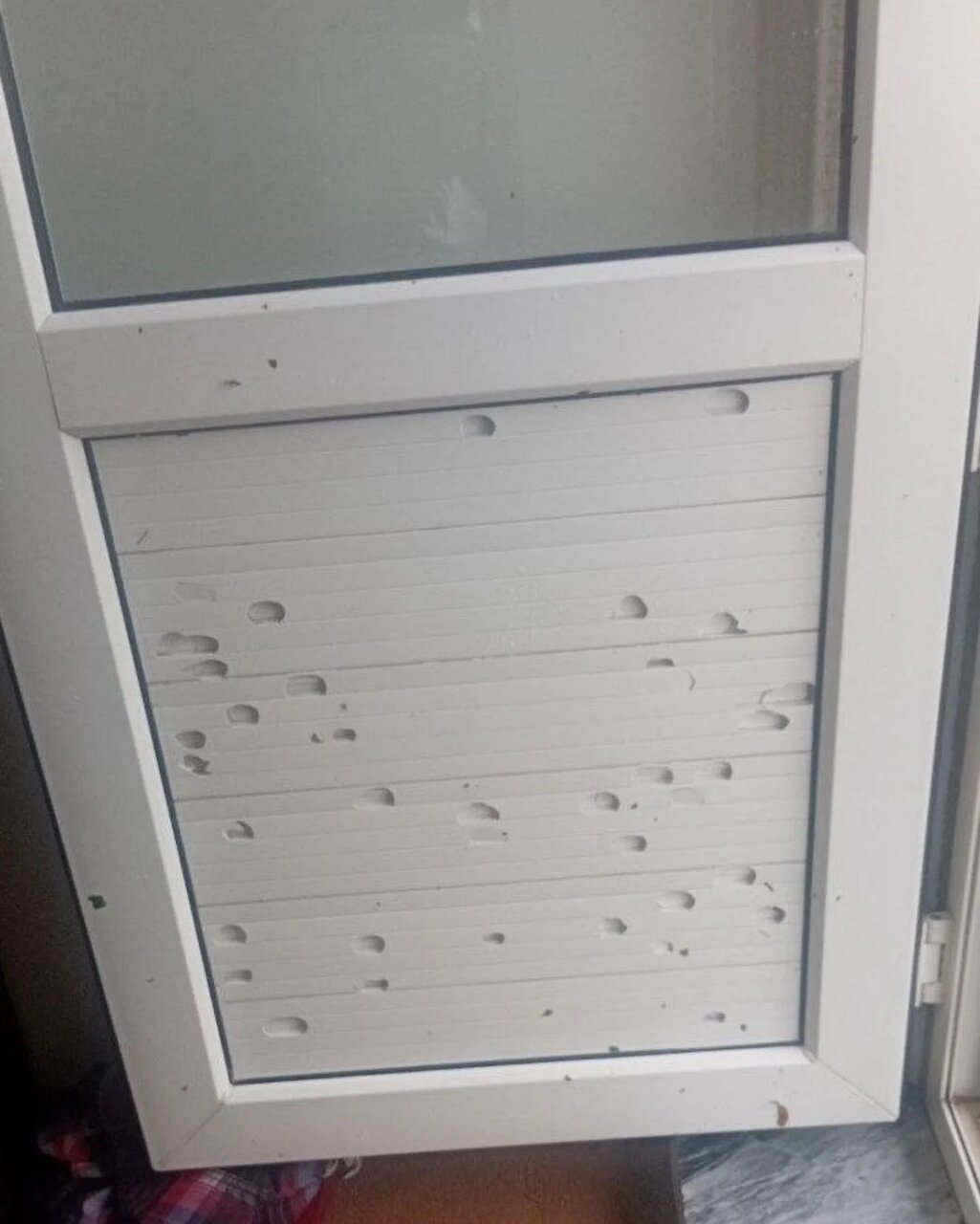 شکسته شدن شیشه خودروها در آذربایجان شرقی؛ خسارت باورنکردنی تگرگ را ببینید + عکس