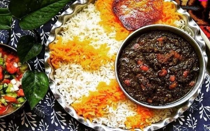 ۱۰ اشتباه رایج در پخت قرمه‌سبزی