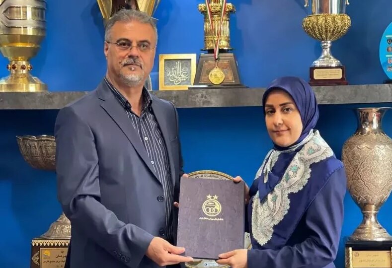سخنگوی جدید باشگاه استقلال: از من بازجویی نکنید | مگر من باید ترکیب بازیکنان تیم را بشناسم؟!