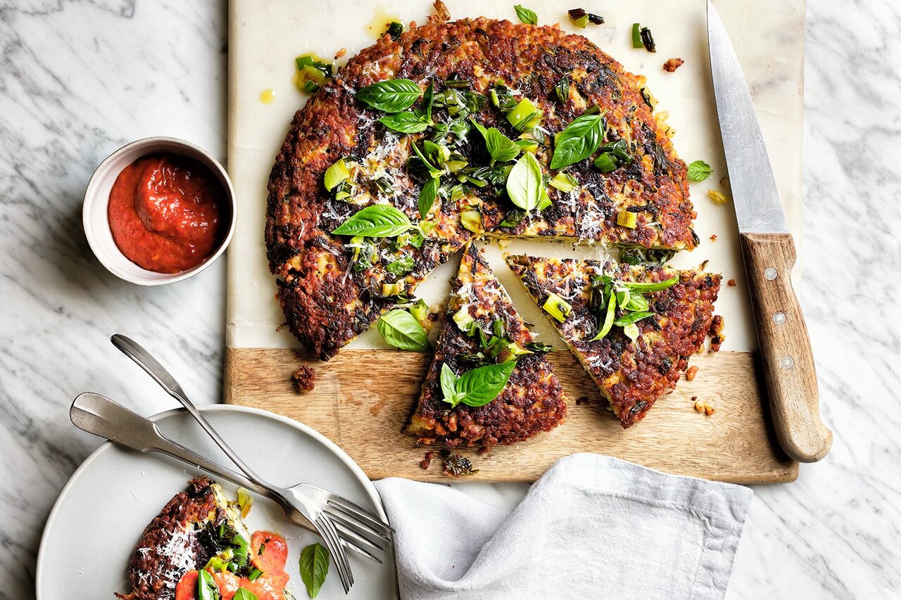 غذای ساده و سریع با سیب زمینی چی بپزم ؟ ؛ روش تهیه کوکوی قارچ بدون اینکه قارچ ها آب بیندازند