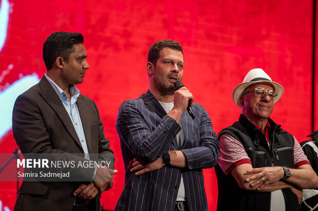 منوچهر هادی: ساختن سریال سخت شده | مدیران شبکه انگیزه ای برای رقابت ندارند! | بهنوش بختیاری: خیلی وقت است در تلویزیون نبودم!