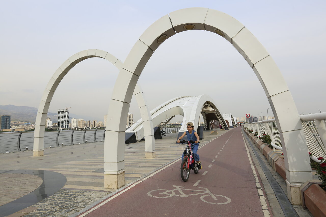 زندگی ساحلی در غرب تهران