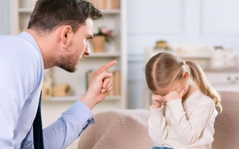 ۱۰ اشتباه رایج والدین در تربیت کودکان