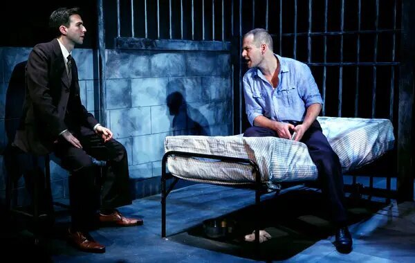 تصاویر زندان آلکاتراز در سینما | زندانی که ترامپ بعد ۶۰ سال میخواهد آن را باز کند