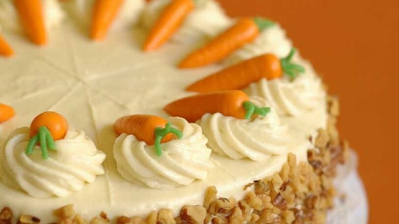 طرز تهیه کیک هویج کافی شاپی، پوک، نرم و خوشمزه