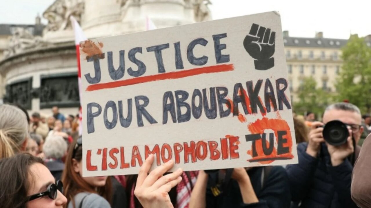 قتل در حال سجده با ۵۷ ضربه چاقو