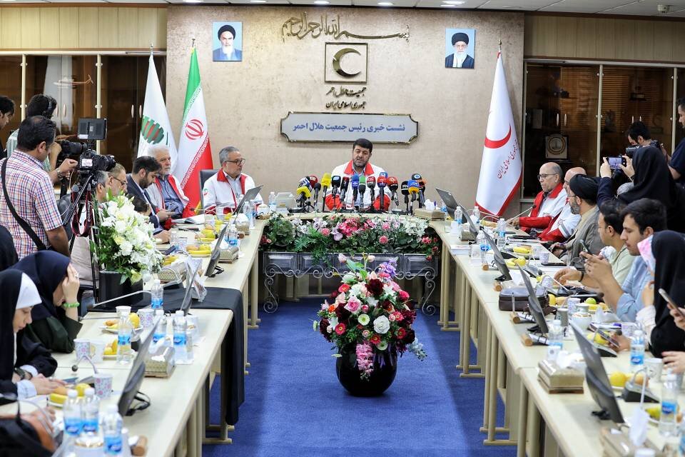 یک لیفتراک آتش بندر شهید رجایی را روشن کرد