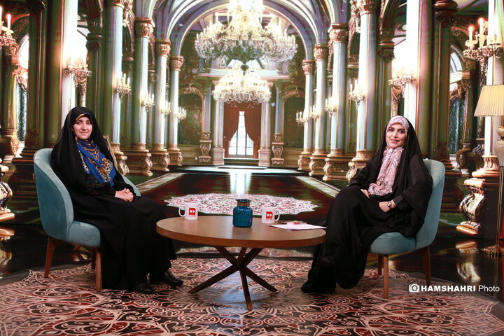 درجه یک با حضور زهرا بهروز آذر