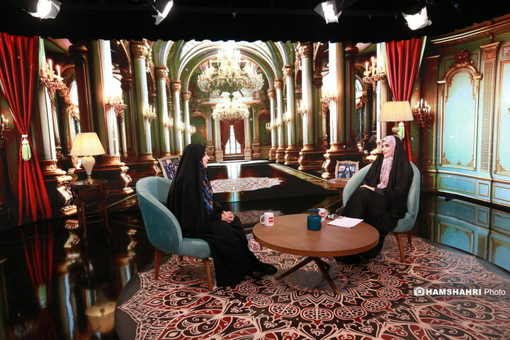 درجه یک با حضور زهرا بهروز آذر