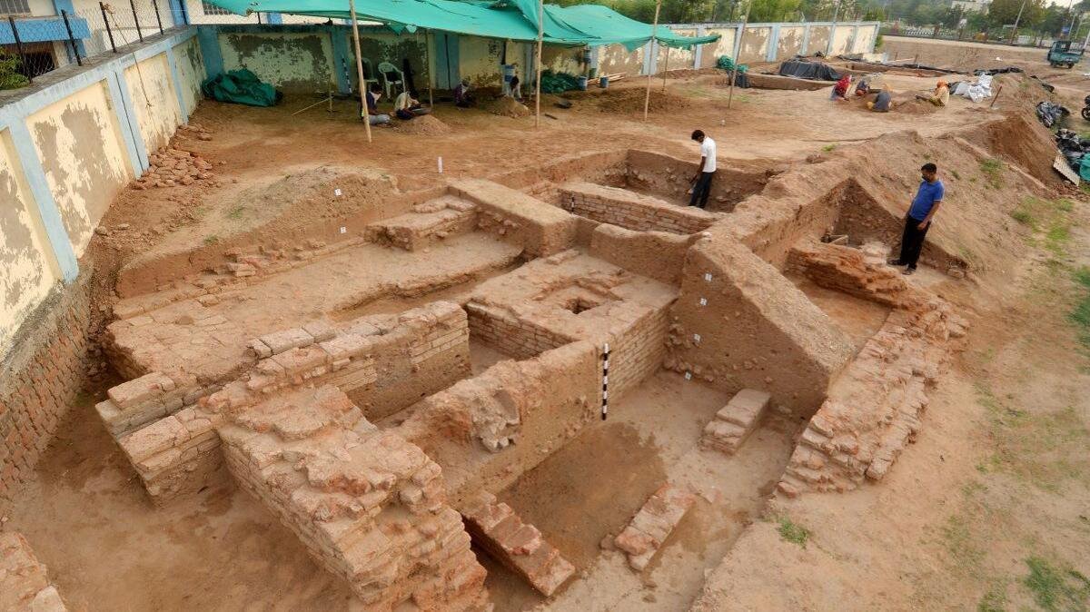 این اسکلت هزار ساله در حالت «مراقبه» دفن شده است! | عکس