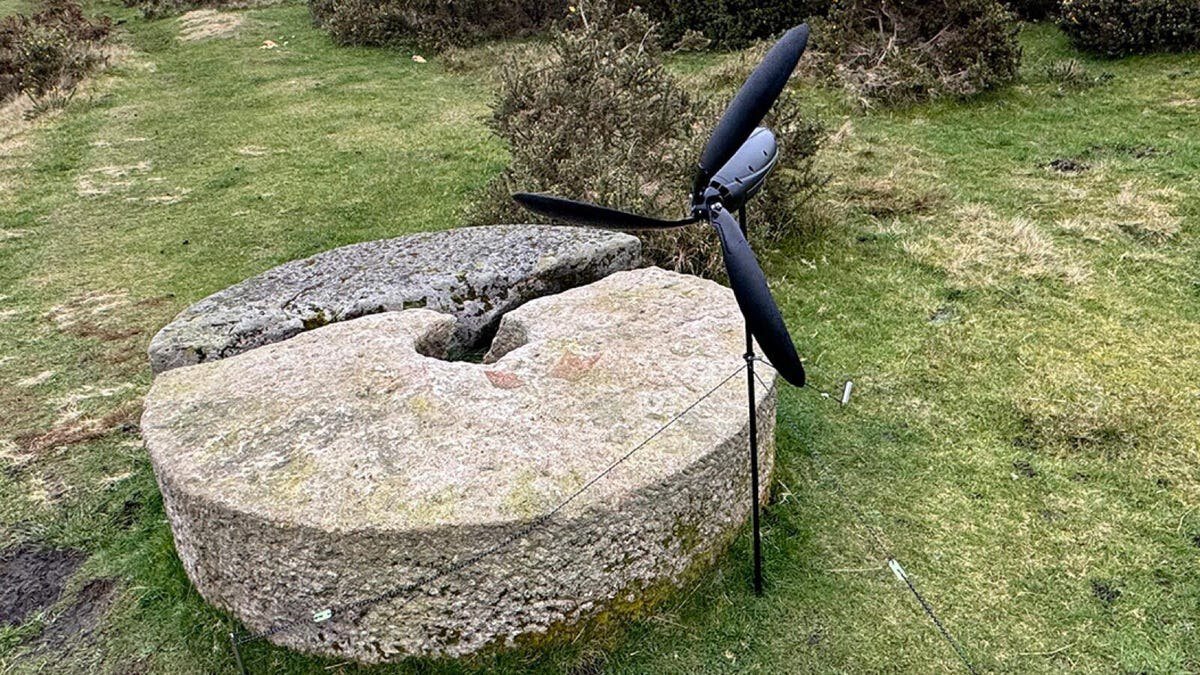 این توربین قابل حمل در کولهپشتی شما می تواند برق تولید کند!