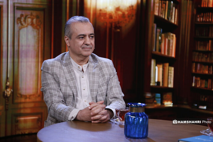 گفتگو با دکتر مهرداد بهلولی جراح و سرطان شناس و پزشک معالج محمد رضا شجریان