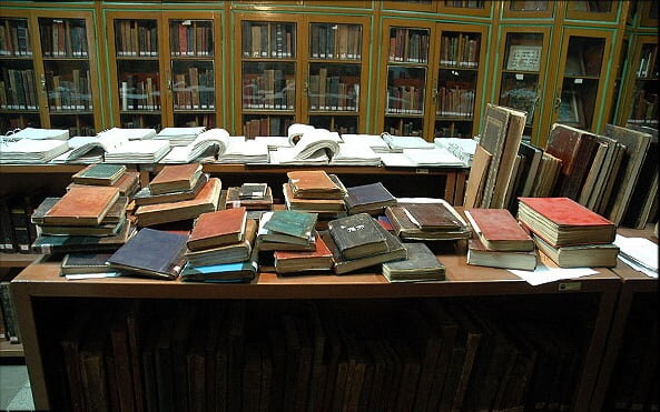 گشت و گذار میان دستنوشتههایی به قدمت تاریخ