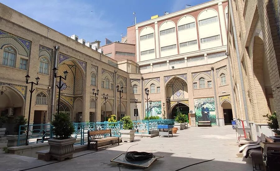 گشت و گذار  میان دست‌نوشته‌هایی به قدمت تاریخ