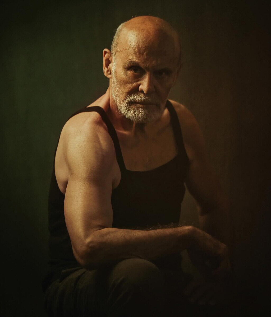 این تصاویر جمشید هاشم پور در ۸۱ سالگی باعث تعجب همه شد