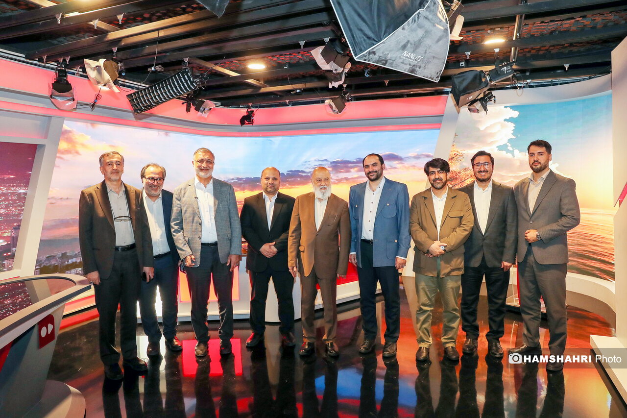 پوشش زنده افتتاح رسمی تلویزیون اینترنتی همشهری | زاکانی: با تلویزیون همشهری مسئولین را پاسخگو کنید