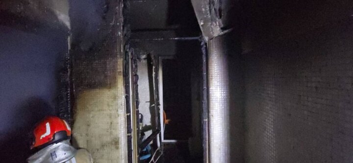 آتش به جان یک هتل در تهران + تصاویر | نجات ۱۳۰ مهمان و کارمند از میان آتش و دود