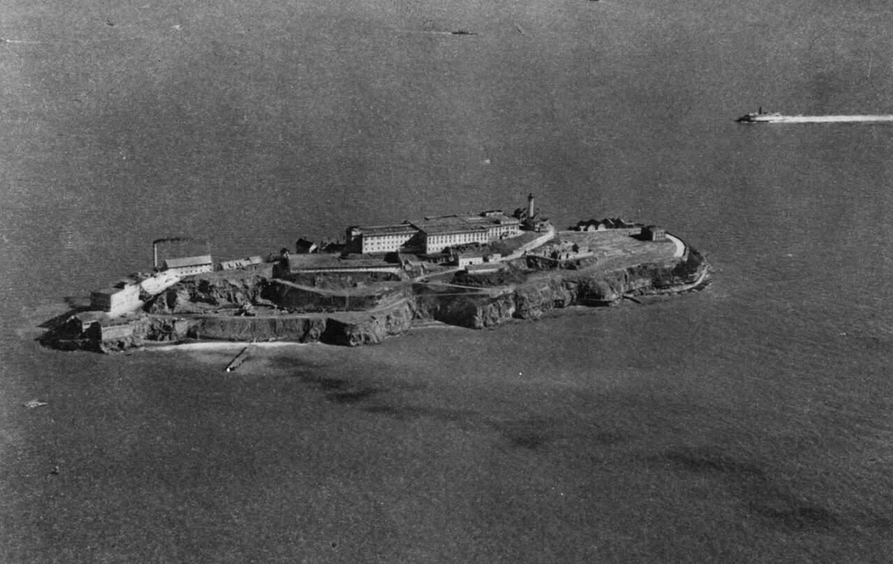 راز فرار از آلکاتراز؛ شکستناپذیر یا قابلنفوذ؟ | آیا زندانیان سال ۱۹۶۲ زنده ماندند؟